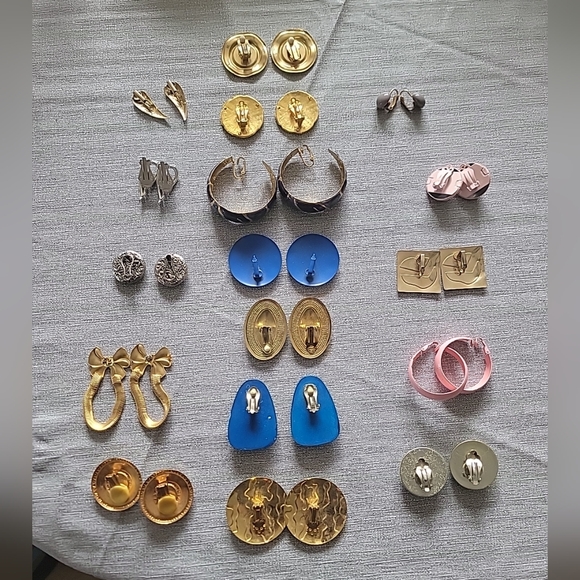 Vintage clip on earring lot of 15 Plus 1 regular earring set - Picture 7 of 8